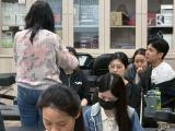 聆聽老師講解