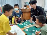同學帶領自行設計的桌遊